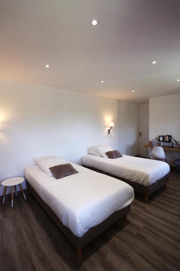 Hotel La Buissonniere Bannay  Экстерьер фото
